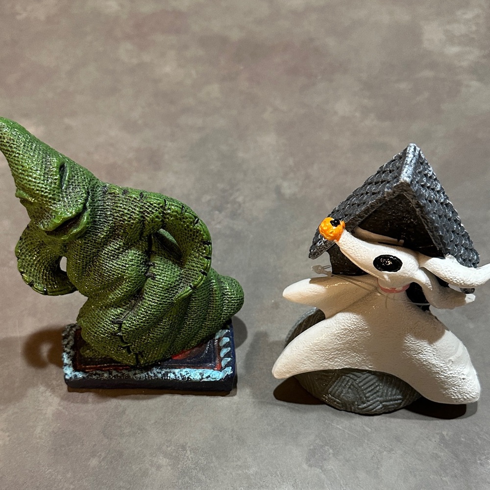 Zero and oogie boogie Aquarium figures